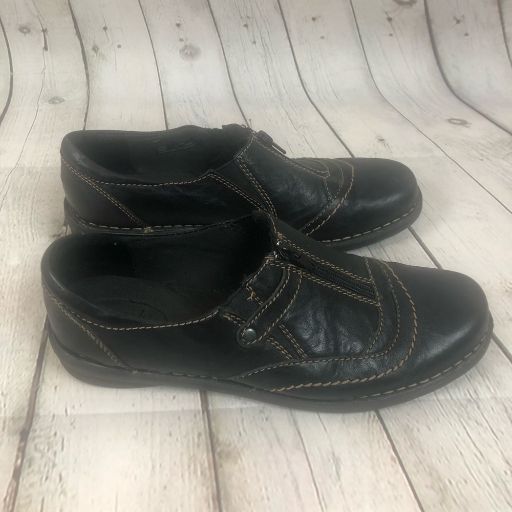 Clarks Bendable Black Leather Stitched Loafer 3/4 zipper & Loop  Women’s 10M